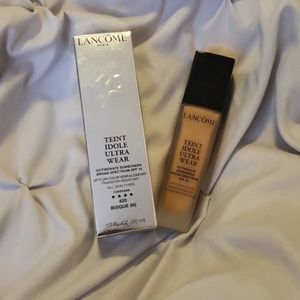 Lancome Teint idole foundation & #28 brush